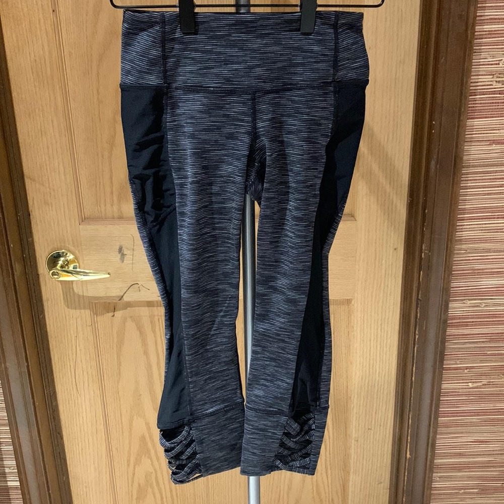 Athleta Gray Black Mesh Panel Cropped Leggings